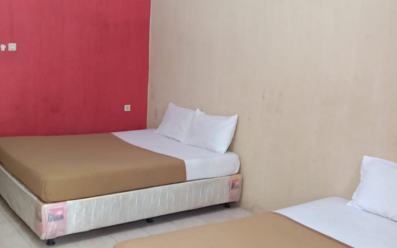 Hotel Nirwana Situbondo Redpartner Banyuanget Exterior foto