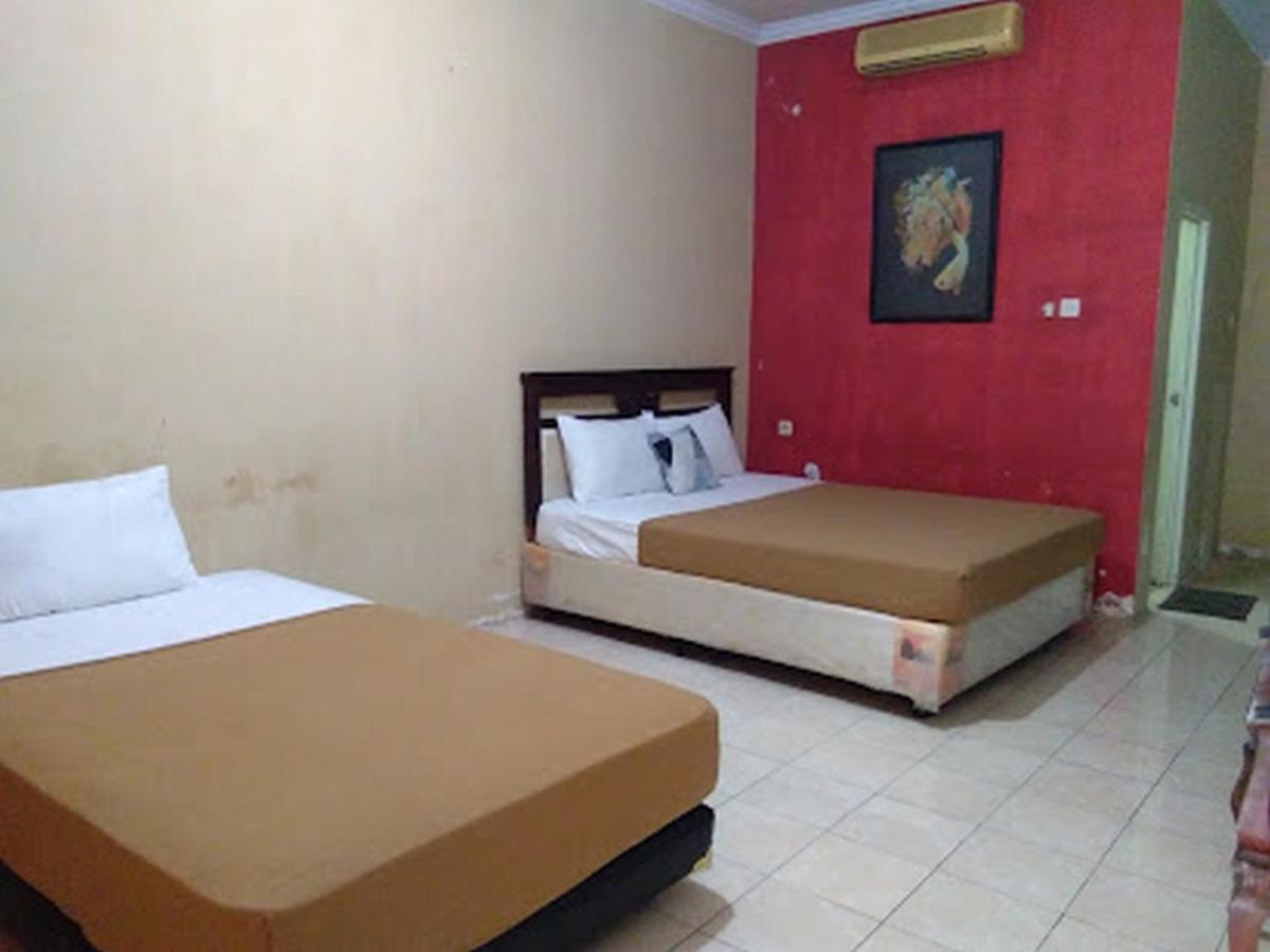 Hotel Nirwana Situbondo Redpartner Banyuanget Exterior foto